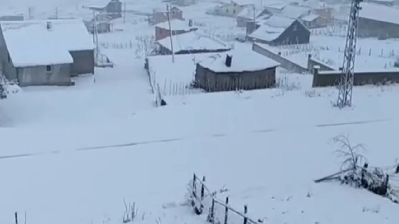 Giresun'da Bektaş ve Kulakkaya Yaylaları karla kaplandı