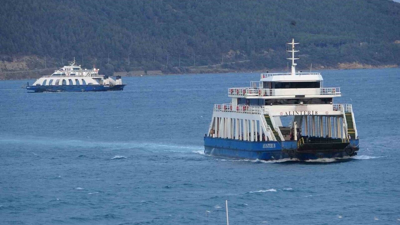 Gökçeada'ya tüm feribot seferleri olumsuz hava koşulları nedeniyle iptal edildi