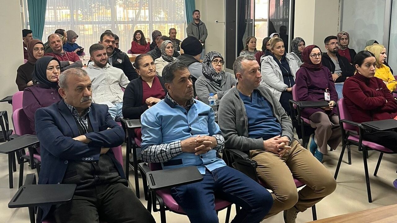Gölbaşı Devlet Hastanesi'nde kırmızı kod kapsamında yangın ve doğal afet eğitimi