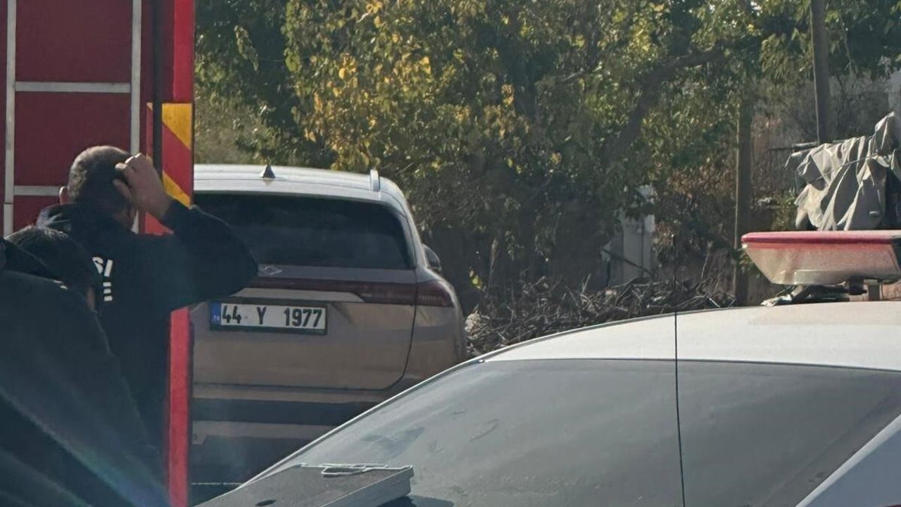 Gölbaşı Kahramanmaraş yolunda iki otomobil çarpıştı: 1 kişi yaralandı