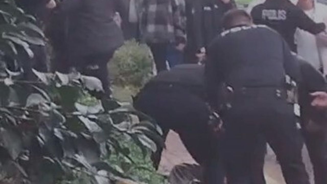 Gölcük'te polise direnen şüpheli vurularak yaralandı; o anlar kamerada