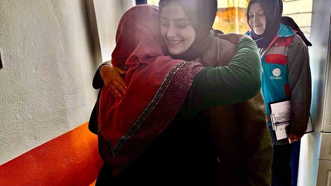 Gölpazarı Kaymakamı Feyza Nur Kılıç, Vatandaşları Evlerinde Ziyaret Etti