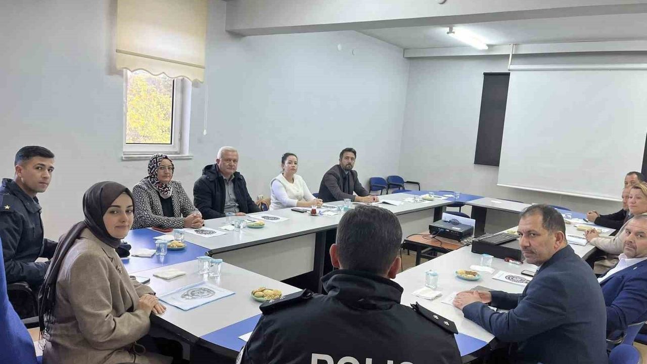 Gölpazarı'nda kış trafik tedbirleri toplantısı: Kurumlar arası koordinasyon vurgulandı