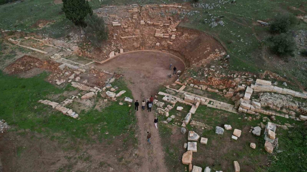 Gölyazı Antik Tiyatrosu kazıları tamamlanma aşamasında; restorasyon ve kültür-sanat projeleri planlanıyor
