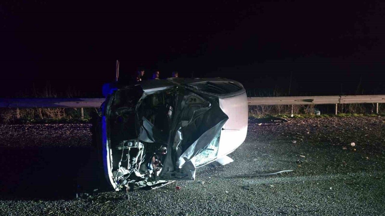 Gönen'de Bandırma-Gönen Karayolunda kaza: 2 kişi hafif yaralandı