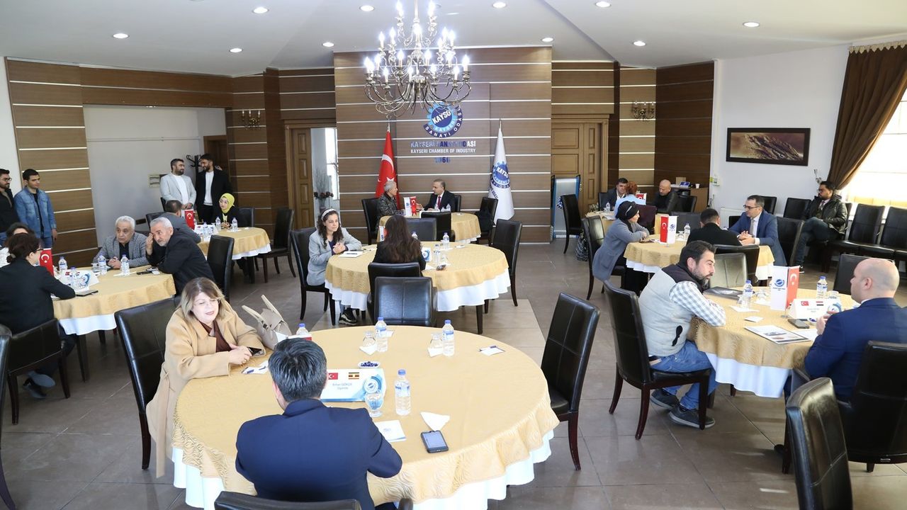 Görevden Dönen Ticaret Müşavirleri Kayseri’de Sanayicilerle Deneyimlerini Paylaştı