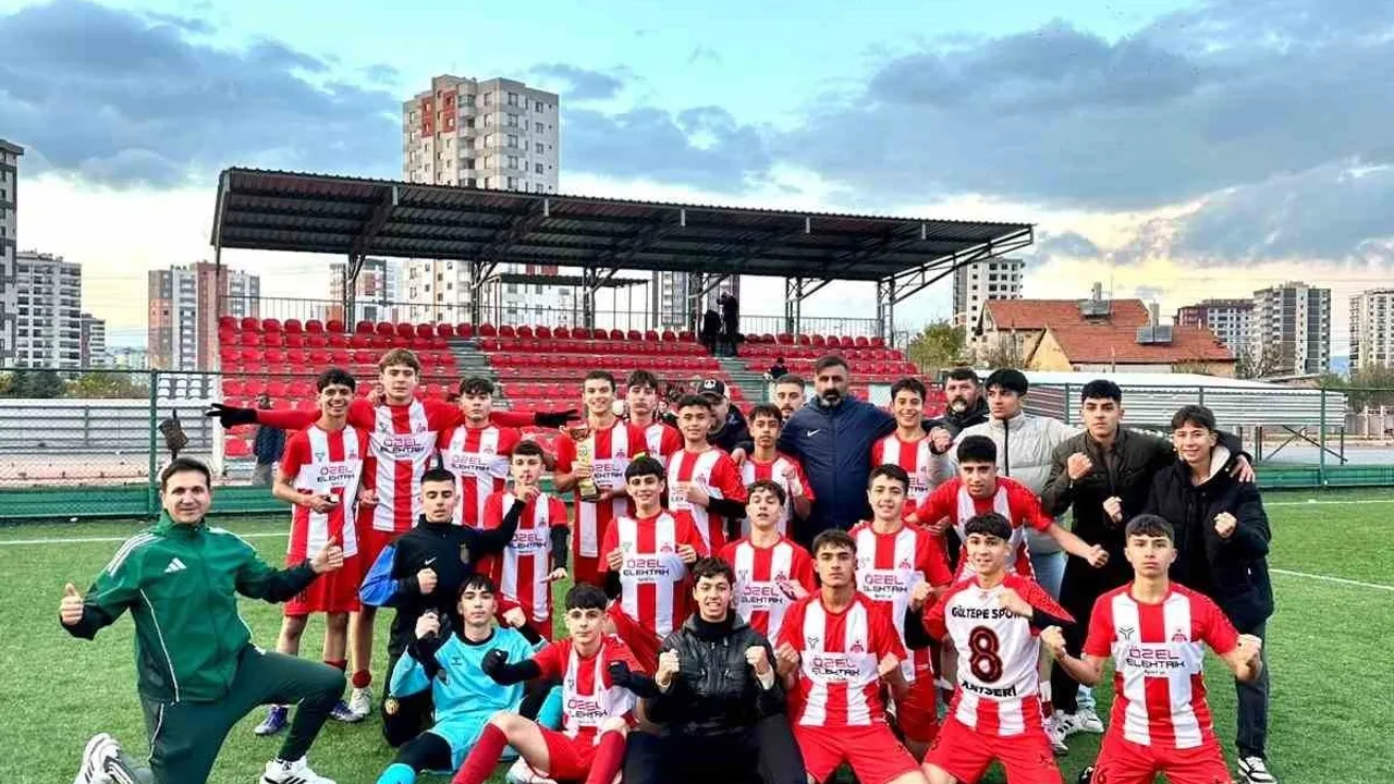 Gültepespor U-16 namağlup Kayseri şampiyonu oldu