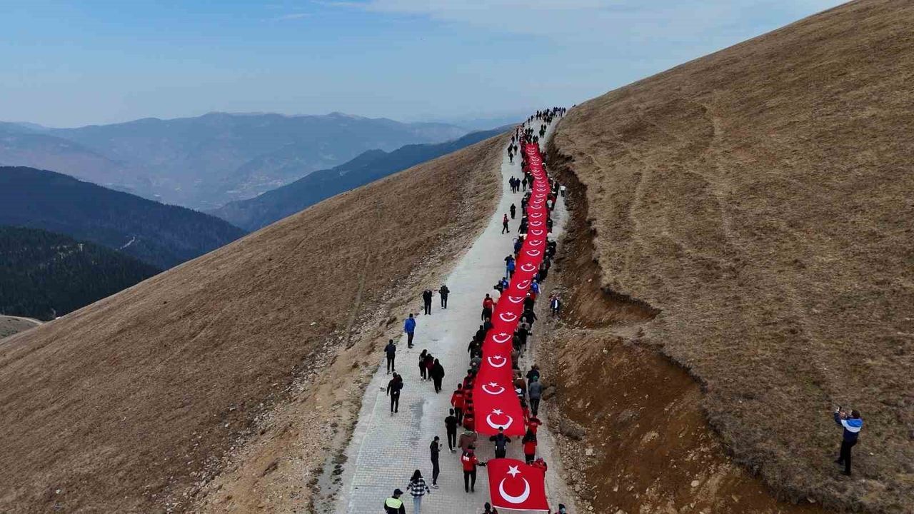 Gümüşhane'de Harşit Savunması'nın 108. yılı: Güvende'den Kabaktepe Şehitliği'ne vefa yürüyüşü