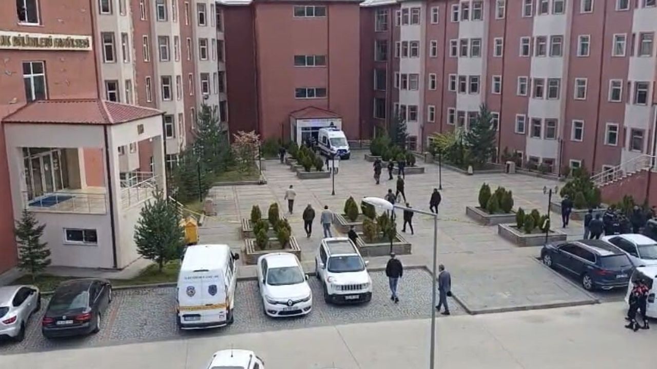 Gümüşhane Üniversitesi'nde 5 saat süren rehine krizi sona erdi