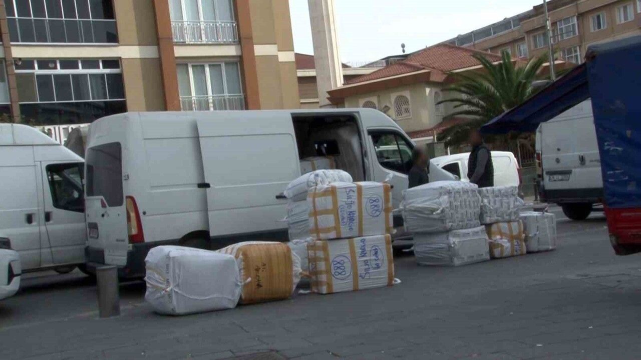 Güngören'de iddiaya göre kargosu çalındığını söyleyen esnaf iki kargocuya bacaklarından ateş etti