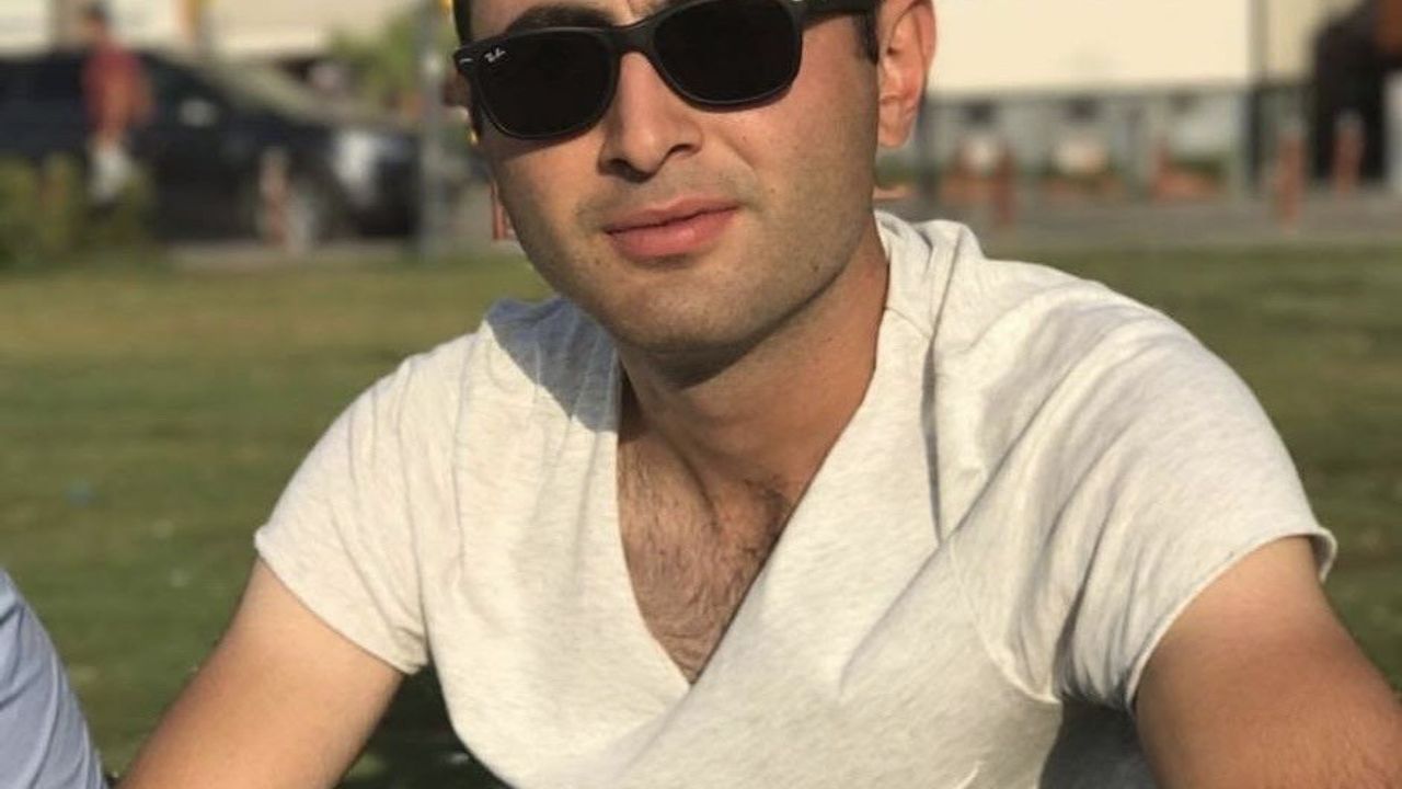 Gürcistan'da düşen C-130: Şehit Emre Altıok'un Samsun'daki baba evine Türk bayrağı asıldı