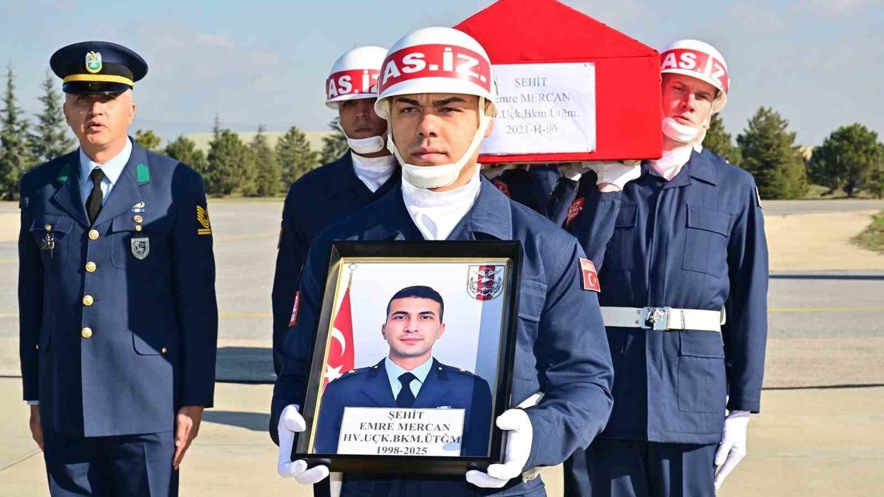 Gürcistan'daki kaza: İki şehidin naaşı Ankara töreninin ardından Eskişehir'e getirildi