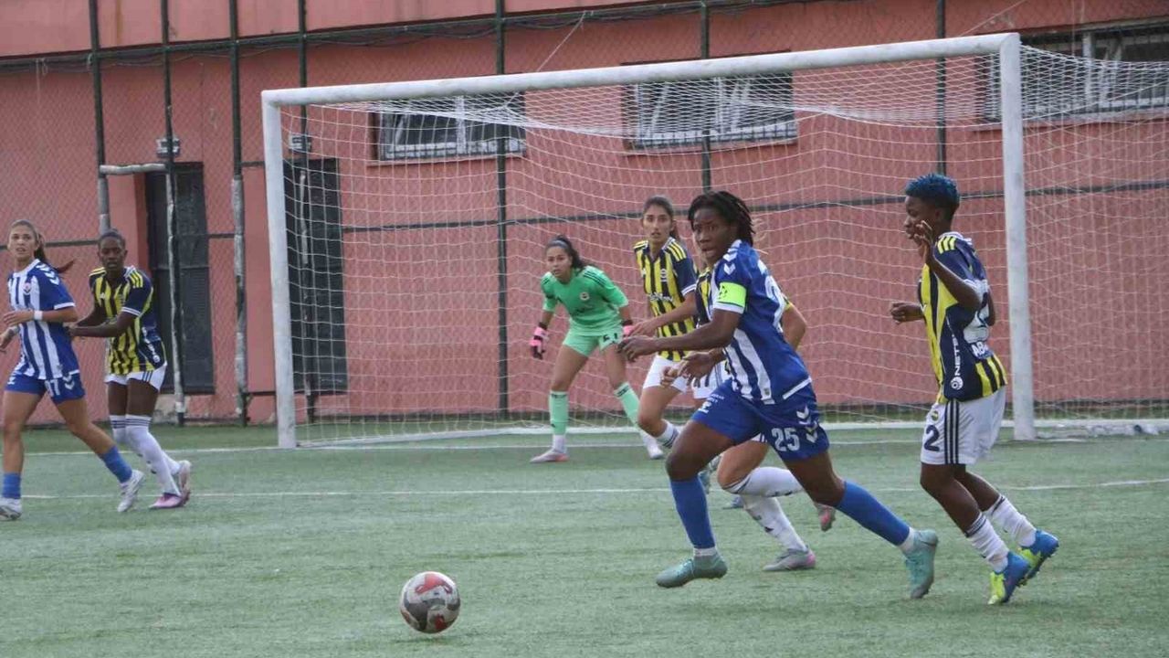 Hakkarigücü 0-2 Fenerbahçe — Turkcell Kadın Futbol Süper Ligi 4. Hafta Erteleme Maçı