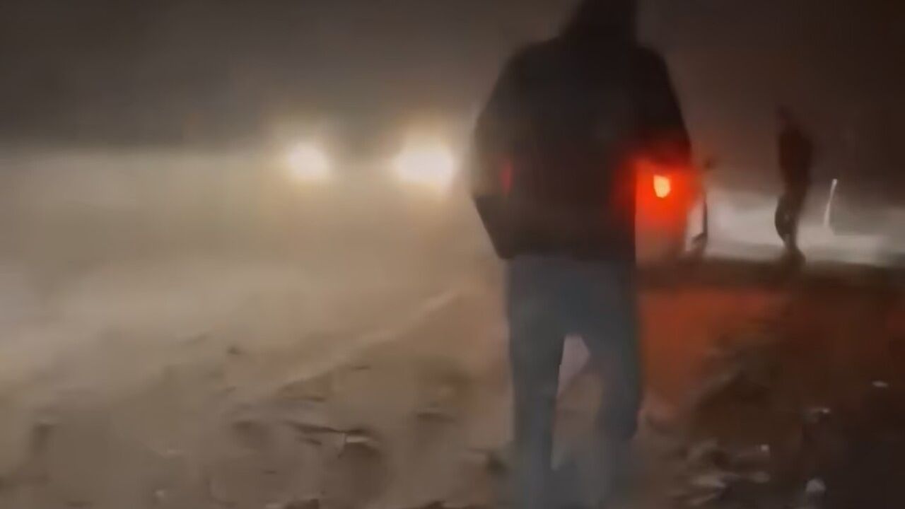 Haruna Geçidi'nde Yoğun Kar ve Tipide Mahsur Kalan Araçlar Kurtarıldı