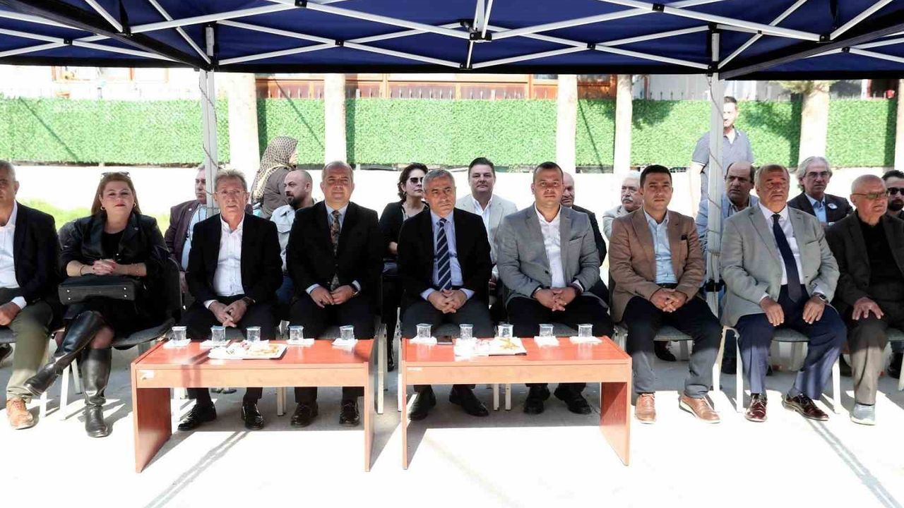 Hasbi Şengül İlkokulu'nun 6. Geleneksel Zeytin Kırma Şenliği Aliağa Şakran'da