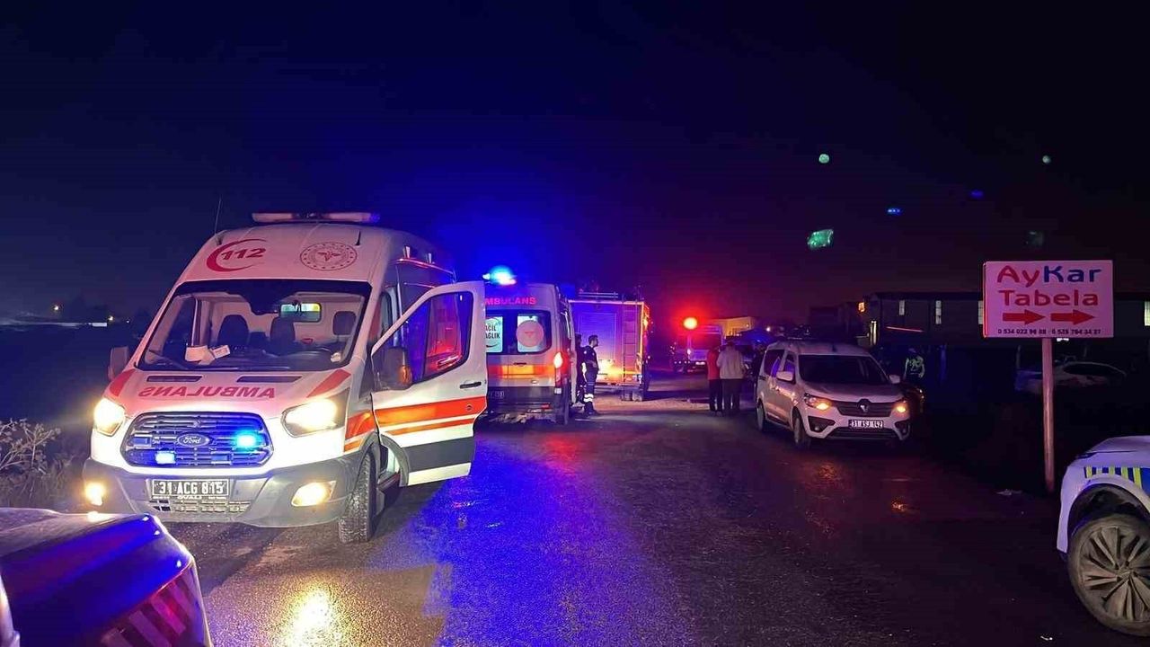 Hatay'da 'Dur' ihtarına uymayan sürücü Asi Nehri yatağına uçtu; 9 göçmen yakalandı, organizatör tutuklandı