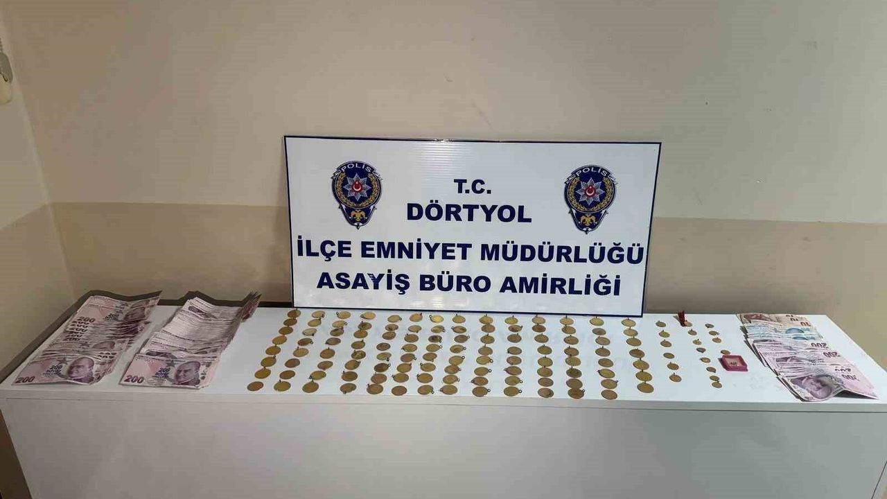 Hatay'da narenciye bahçesinde gömülü kese bulundu: 5 milyon TL değerinde altın ve para ele geçirildi