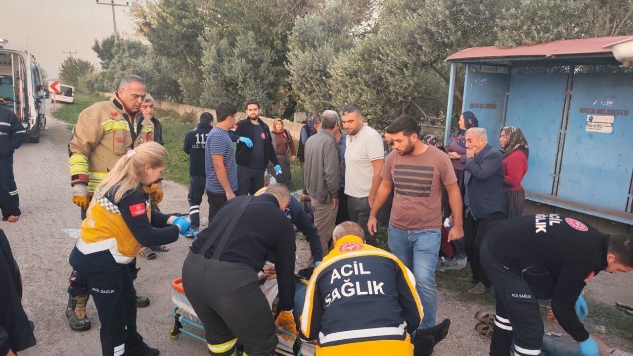 Hatay Erzin'de TOFAŞ ile FİAT çarpıştı: 6 kişi yaralandı