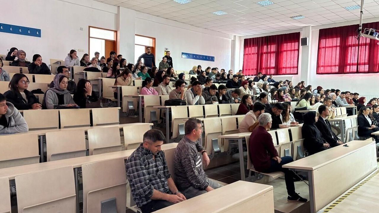 Hisarcık MYO'da AFAD işbirliğiyle afet farkındalık ve bina tahliye eğitimi düzenlendi