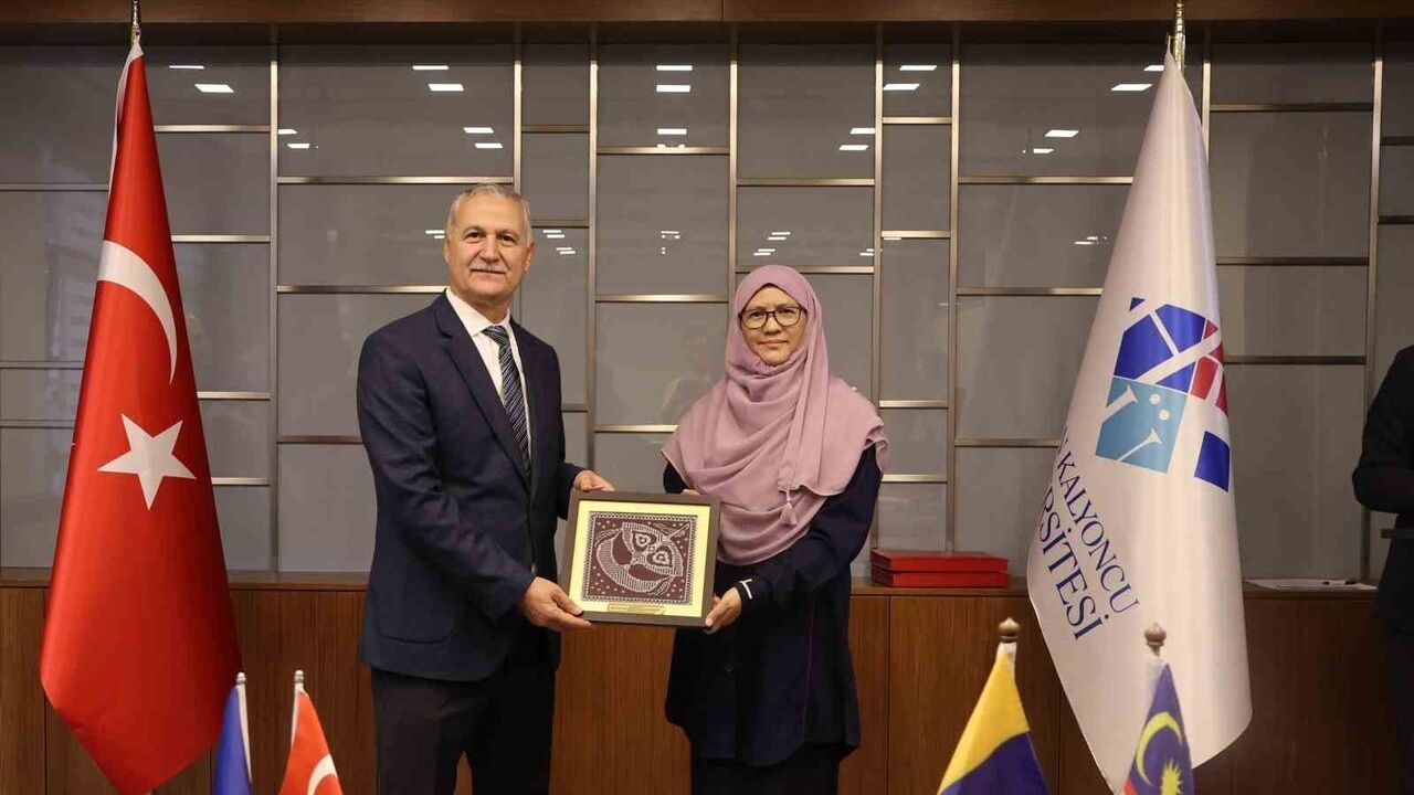 HKÜ ile Universiti Teknologi MARA arasında akademik iş birliği protokolü imzalandı