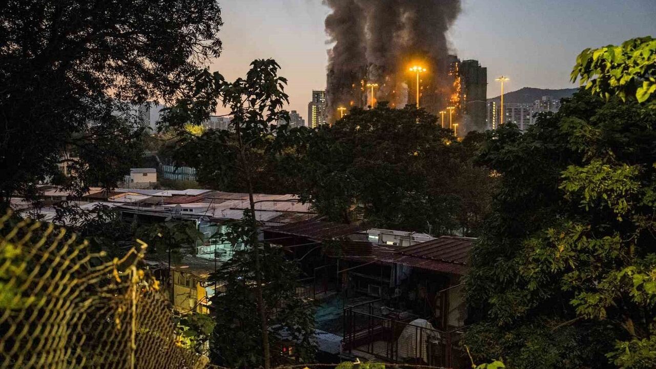 Hong Kong Tai Po’daki gökdelende çıkan yangında can kaybı 13’e yükseldi