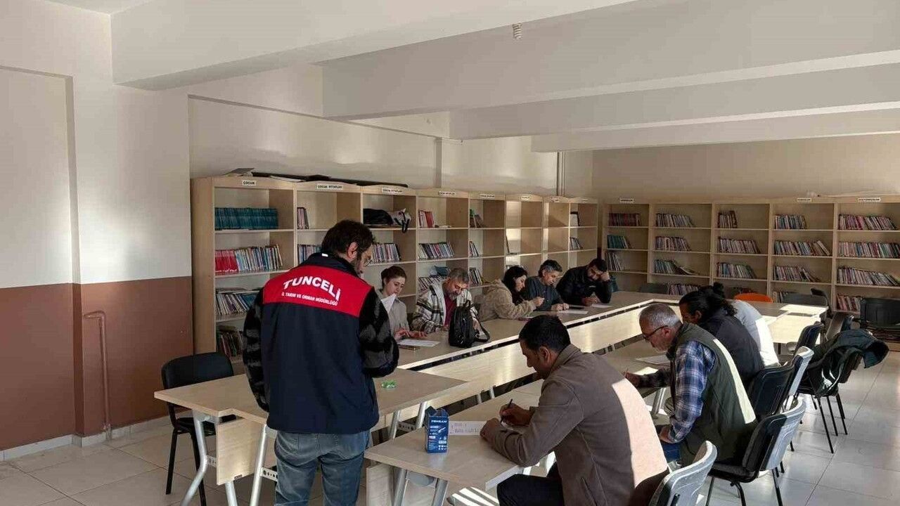 Hozat’ta Arıcılık Kursu Tamamlandı: 14 Kursiyer Sertifika Almaya Hak Kazandı