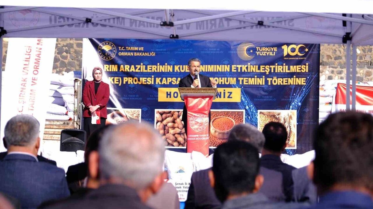 İdil'de 107 bin 850 kilogram kırmızı mercimek tohumu üreticilere dağıtıldı