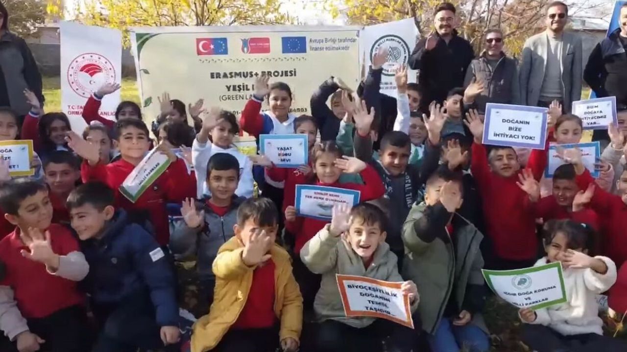 Iğdır'da ERASMUS+ 'Yeşil Diller' Projesi Kapsamında Çevre Eğitimi ve Kuş Gözlemi