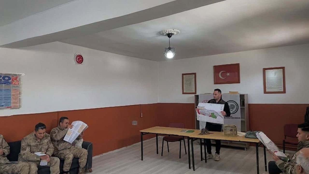 Iğdır'da Jandarma personeline kaçak avcılıkla mücadele ve doğa koruma eğitimi