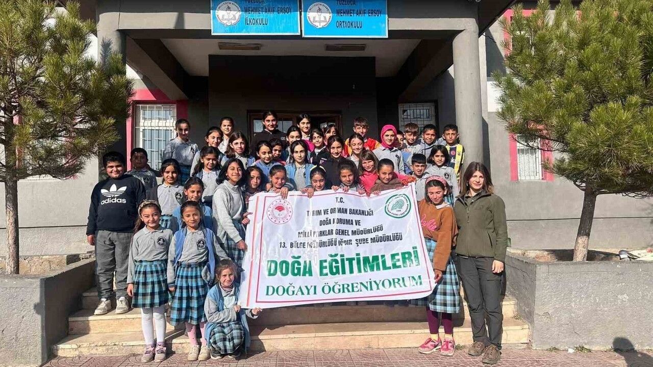 Iğdır'da öğrencilere biyoçeşitlilik ve biyokaçakçılık eğitimi