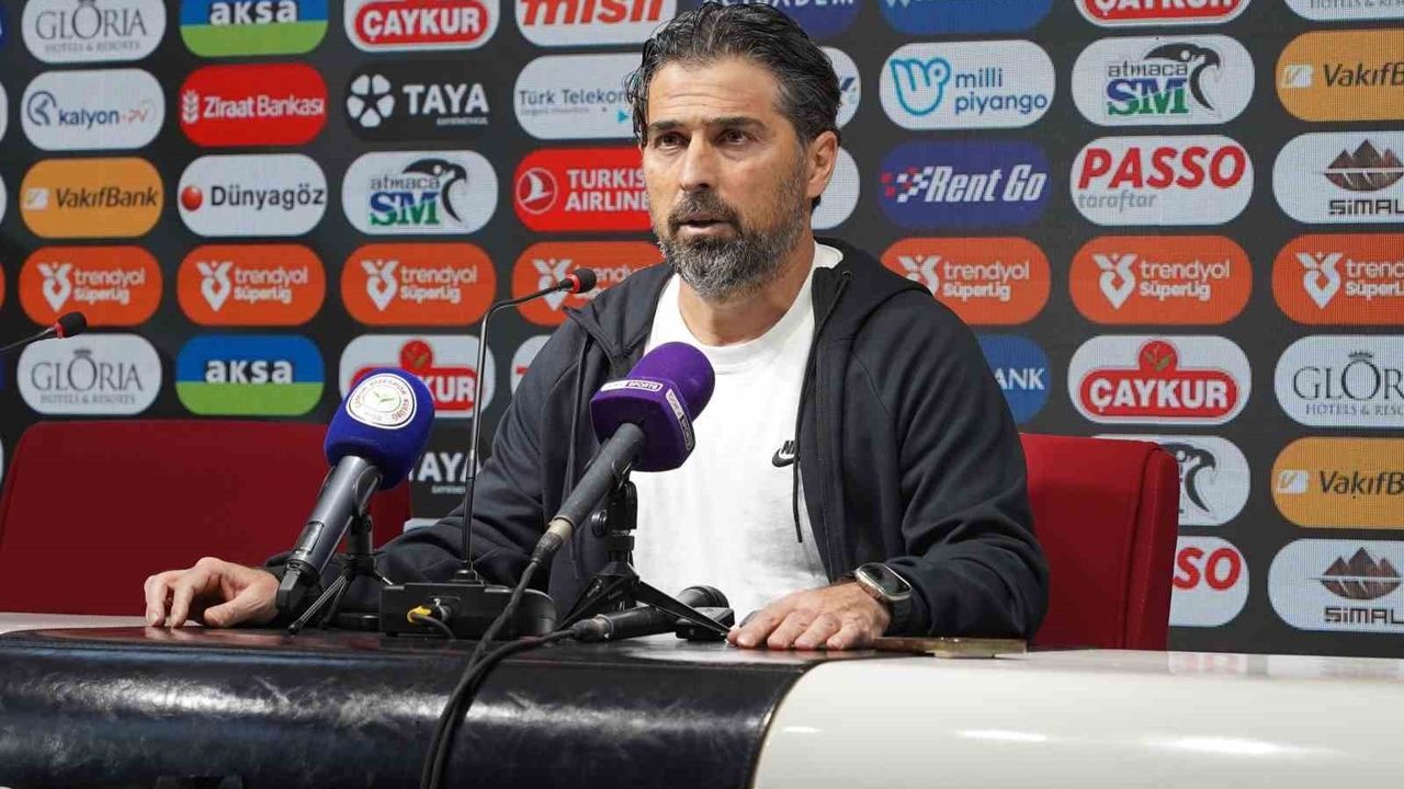 İlhan Palut: "Duran toptan da olsa bir golle değerli galibiyet aldık" — Çaykur Rizespor 1-0 Fatih Karagümrük