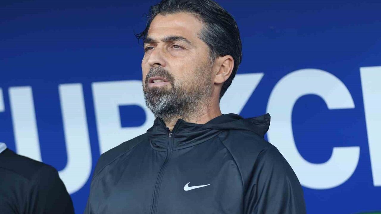 İlhan Palut istifa etti: 'Çaykur Rizespor yeni bir sese ihtiyaç duyuyor'