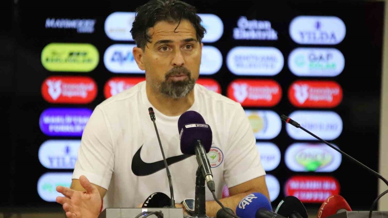 İlhan Palut: Sahadaki görüntüye göre beraberliğin ideal sonuç olduğunu söyleyebilirim