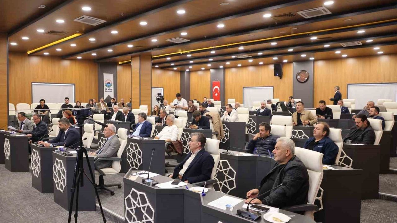 İlkadım Belediye Başkanı İhsan Kurnaz, Kasım Meclis Toplantısında Hizmet Vurgusu