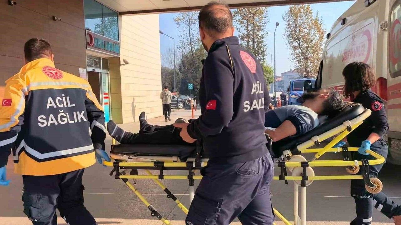 İnegöl'de 3 kişilik aile yedikleri tavuk sonrası hastaneye kaldırıldı