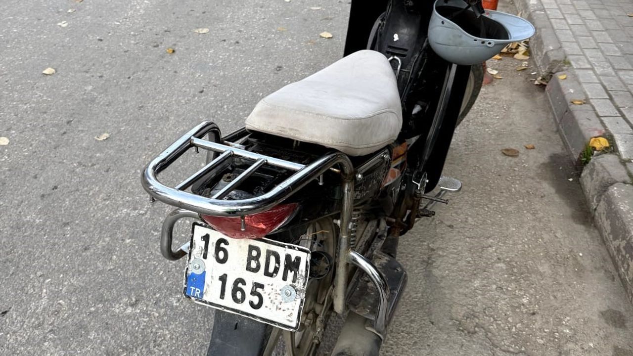 İnegöl'de motosikletin çarptığı genç kadın yaralandı