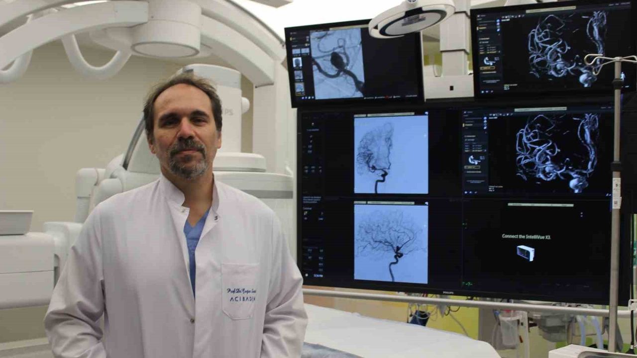 Iraklı uzmanlar Girişimsel Nöroradyoloji eğitimi için İzmir Acıbadem Kent Hastanesi'ni seçti