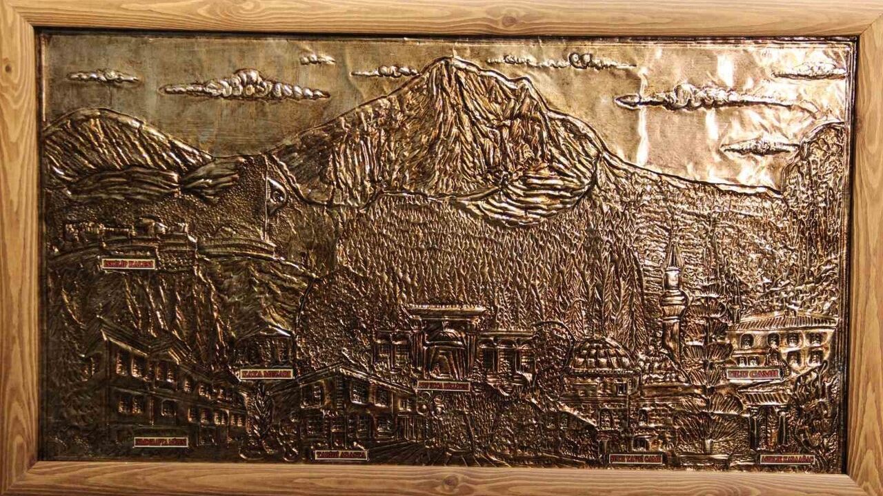 İskilip'te 20 yıllık hobi profesyonele dönüştü: Minyatür atölyesi yurt dışına sipariş gönderiyor