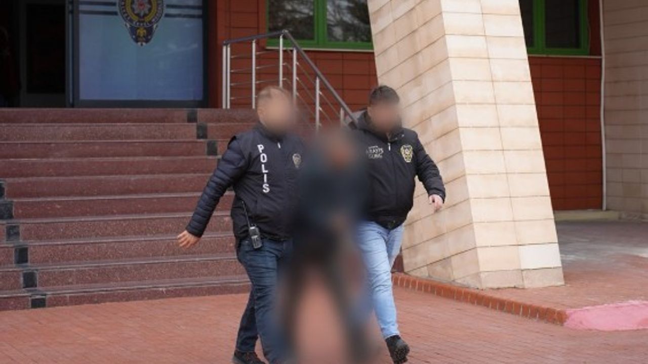 Isparta'da cezaevi firarisi, 2 hırsızlık suçundan toplam 12 yıl 9 ay hapis cezasıyla yakalandı