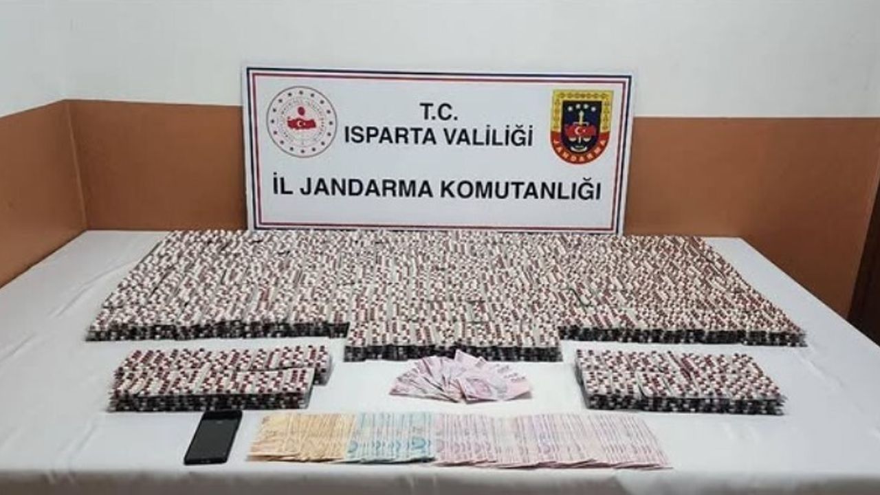 Isparta'da Jandarma Operasyonunda 16 bin 944 Uyuşturucu Hap Ele Geçirildi; 2 Şüpheli Tutuklandı
