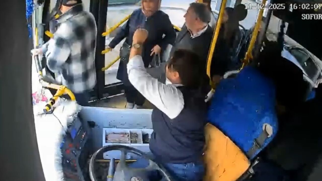 Isparta'da yol verme tartışması büyüdü: Öğrenci 'maganda' suçlamasına tepki gösterdi