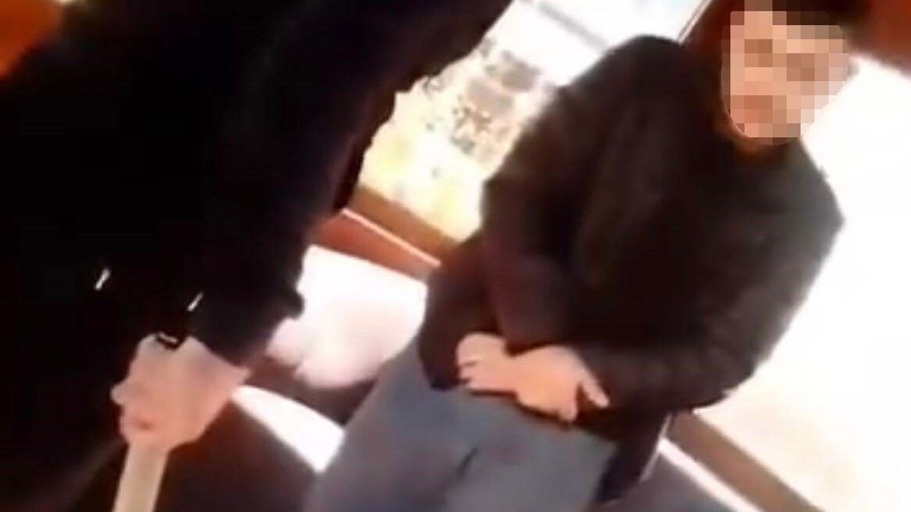 İzmir Bornova’da hırsızlık iddiası: taksi şoförüne sopayla saldırı