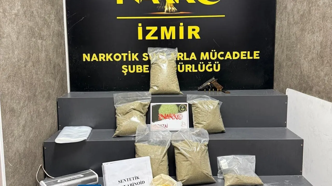 İzmir Buca'da operasyon: Kilolarca sentetik kannabinoid ele geçirildi, bir kişi tutuklandı