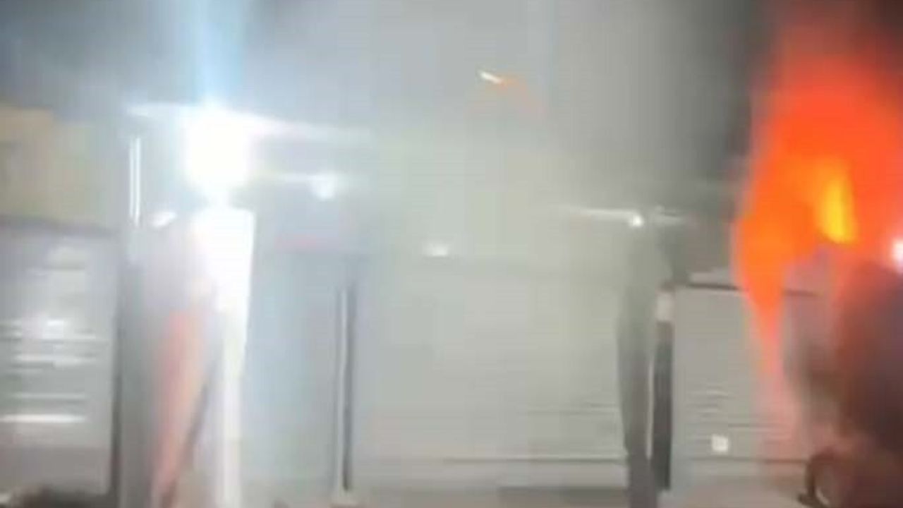 İzmir Buca'da ticari işletmeye silah ve patlayıcı saldırısı — 2 gözaltı