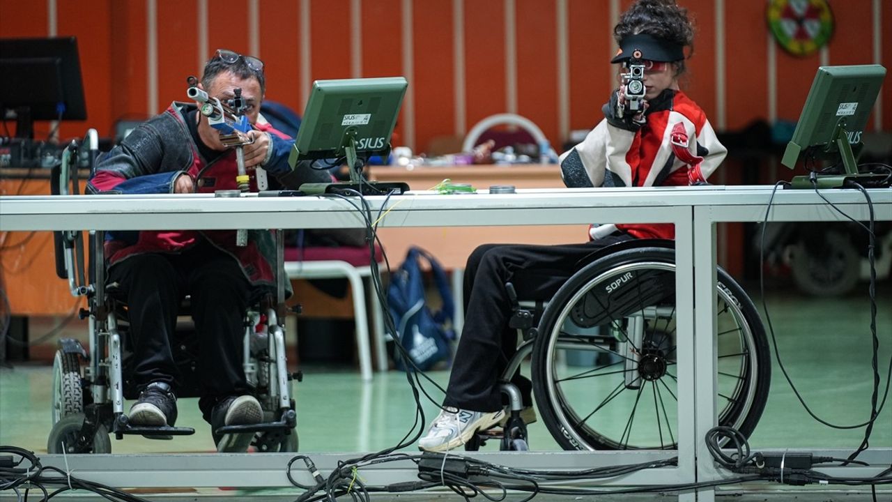 İzmir'de Atıcılıkla Özgüven Kazanan Ayşe Avcıoğlu Yeni Bir Sayfa Açtı