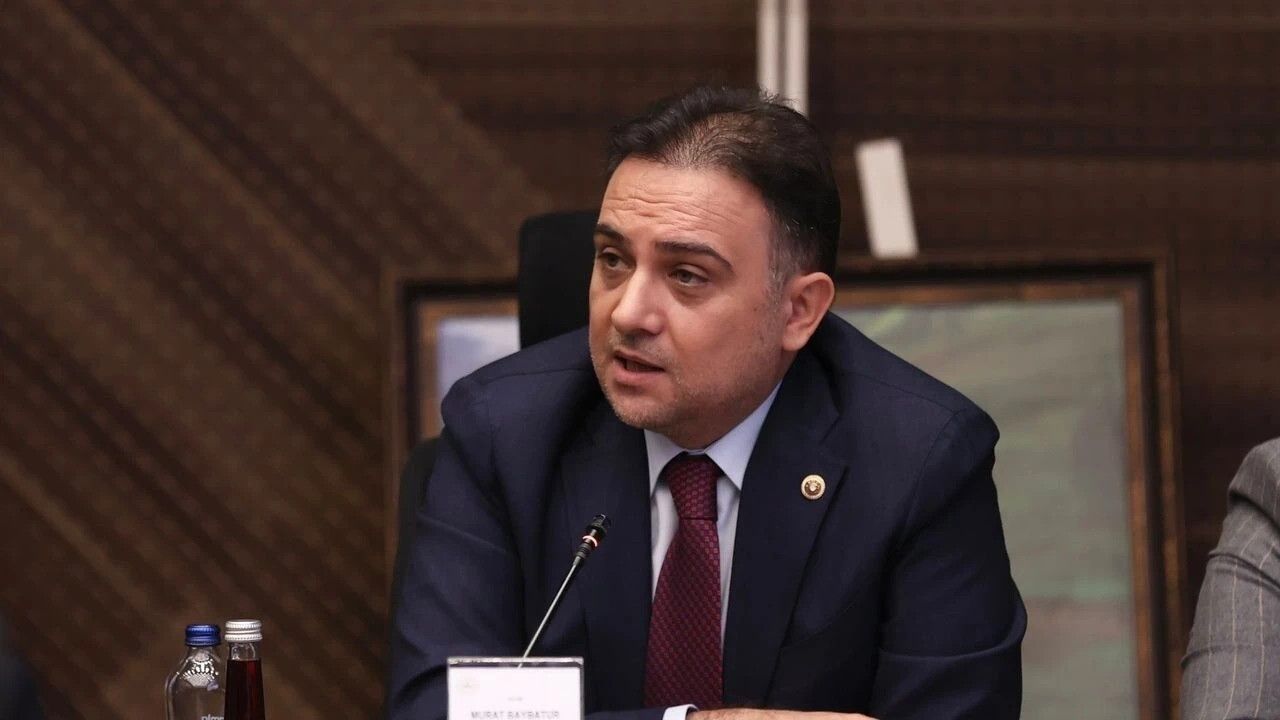 İzmir-Manisa ile Akhisar-Balıkesir arasındaki 118 km'lik yolun kapsamlı yenileme çalışması başlıyor