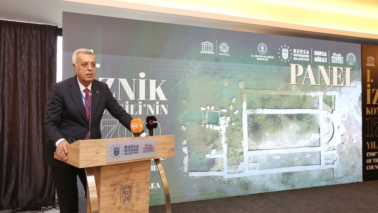 İznik'te 1. İznik Konsili'nin 1700. Yıldönümü Paneli: Papa 14. Leo ziyareti öncesi arkeolojik ve teolojik değerlendirme