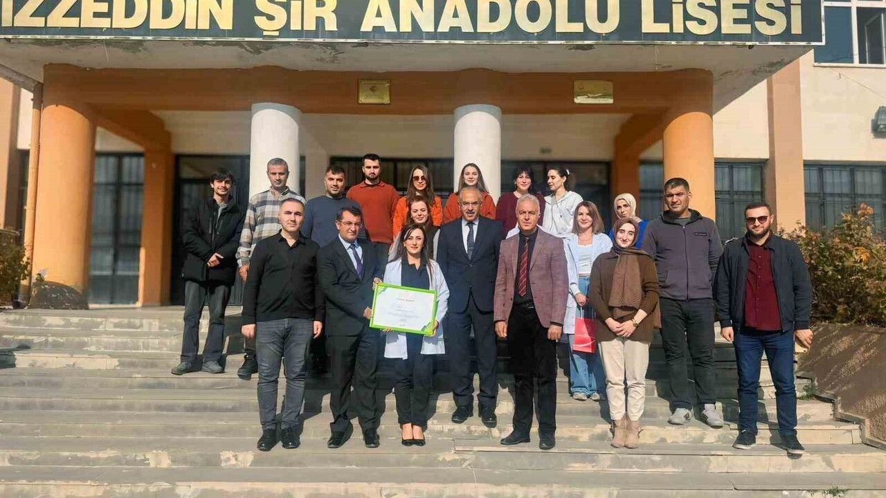 İzzeddin Şir Anadolu Lisesi'nin 'Yaşayan Okul Bahçesi' projesi Van'a Cumhuriyet'in üçüncü Çevre Beratı'nı getirdi