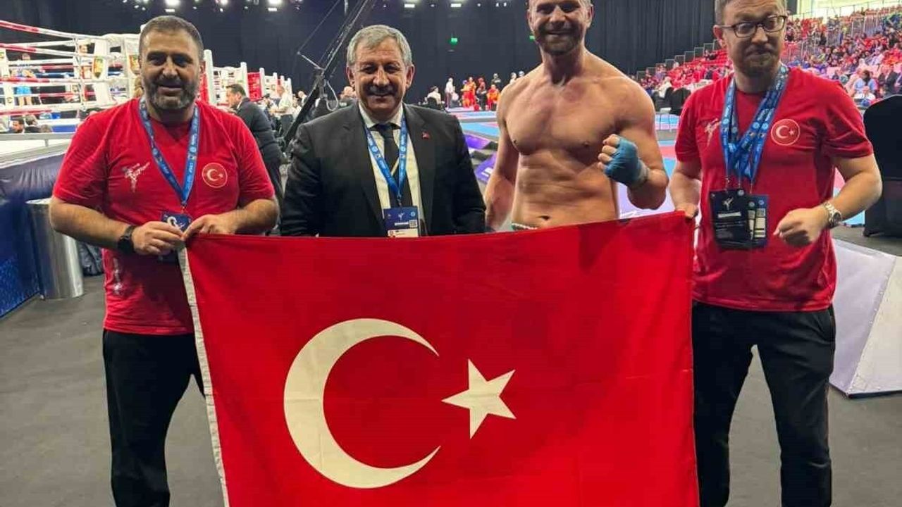 Kadir Yıldırım, 2025 WAKO Büyükler Dünya Şampiyonası +91 kg Low Kick'te Şampiyon