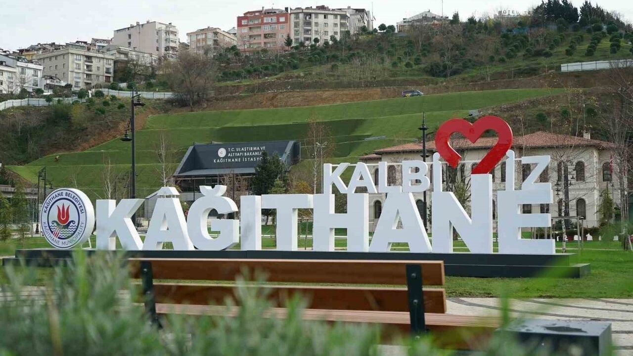 Kağıthane'ye 100 bin metrekarelik meydanlar kazandırıldı